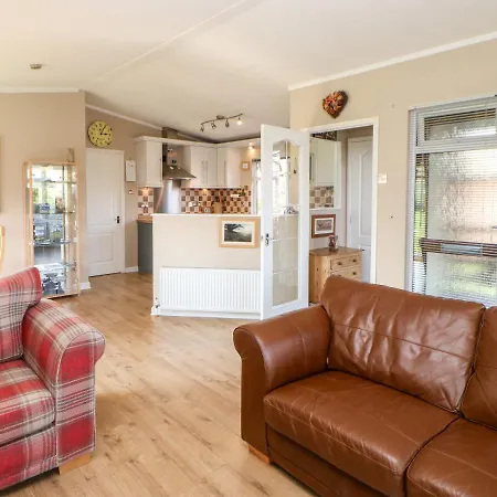 6 Badgers Retreat *